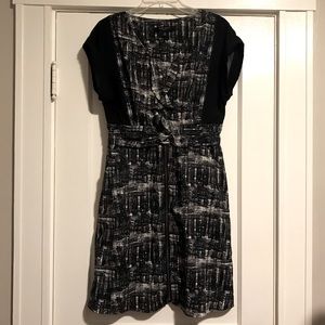 NINE WEST Printed Dress with Pockets!